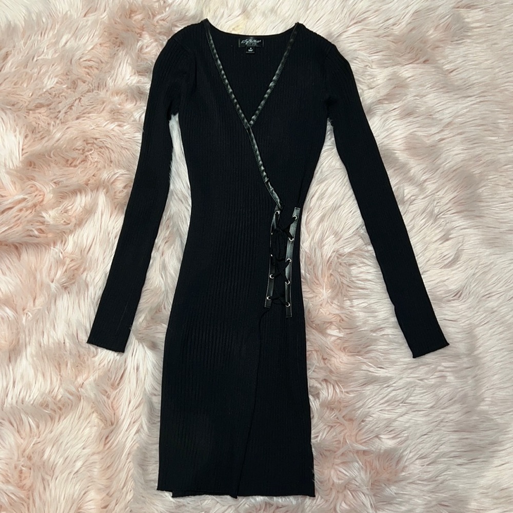 Black long sleeve stretchy midi dress size small